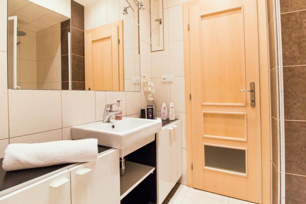 Apartamento In The Hearth Of The City Centre, Old Town Square - 3Min Praga Exterior foto